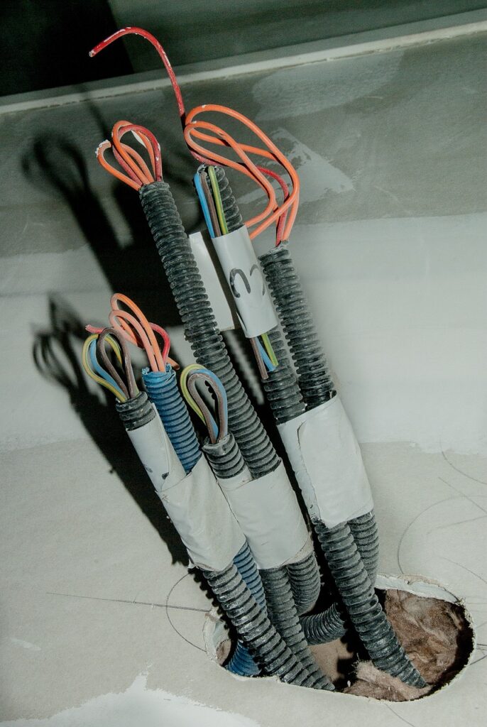 electrician-1696757_1280